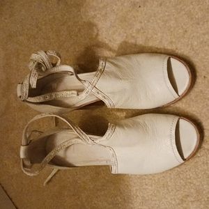 Frye Heeled Suzie Pickstitch Size 8.5